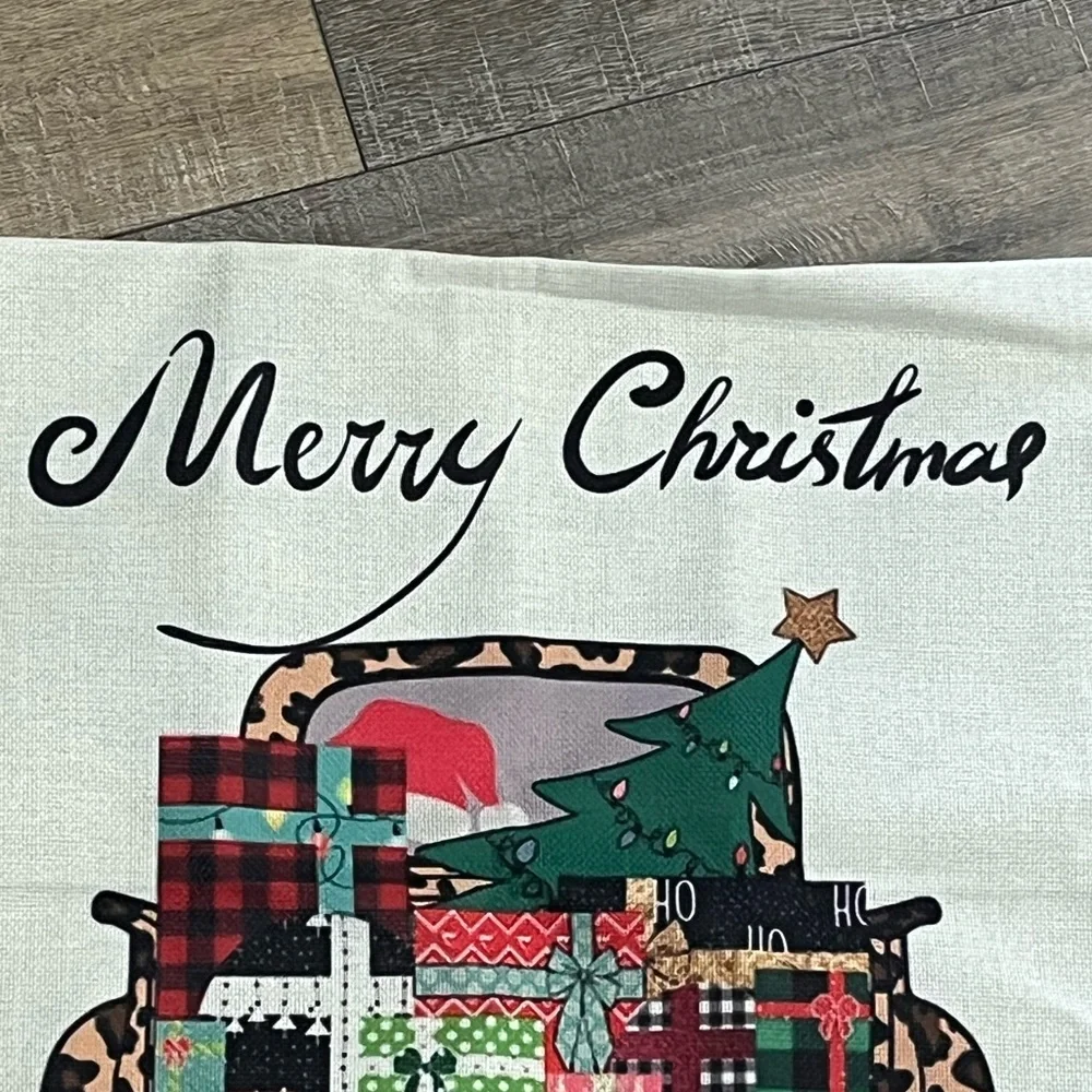 Clearance ~Festive Holiday Pillow Cover - Red and White 🎄🆕⭐️A 2 for $14 item⭐️